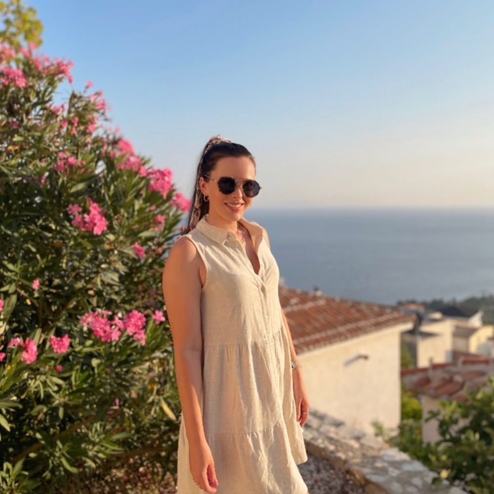 Meet your Posher, Courtney